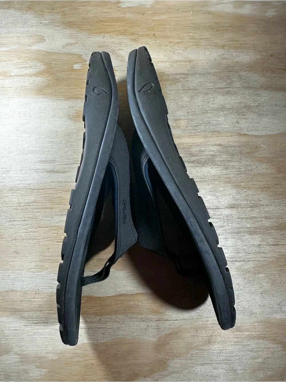OluKai slip flip